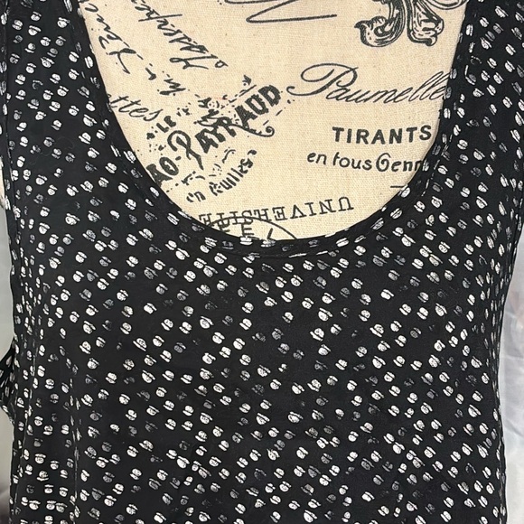 Mudd Black & White Sleeveless Blouse - Picture 2 of 7